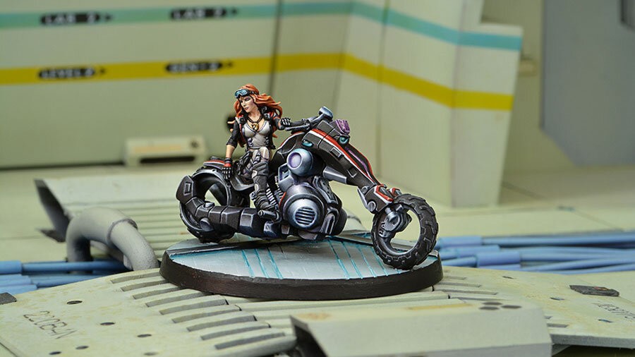 280842-0513-penthesilea-amazon-biker-special-edition_1.jpg